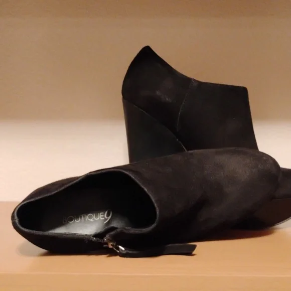 Shoes - Picture 10 of 12